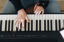 Trang Chủ Piano Tutor Video Thumb 2